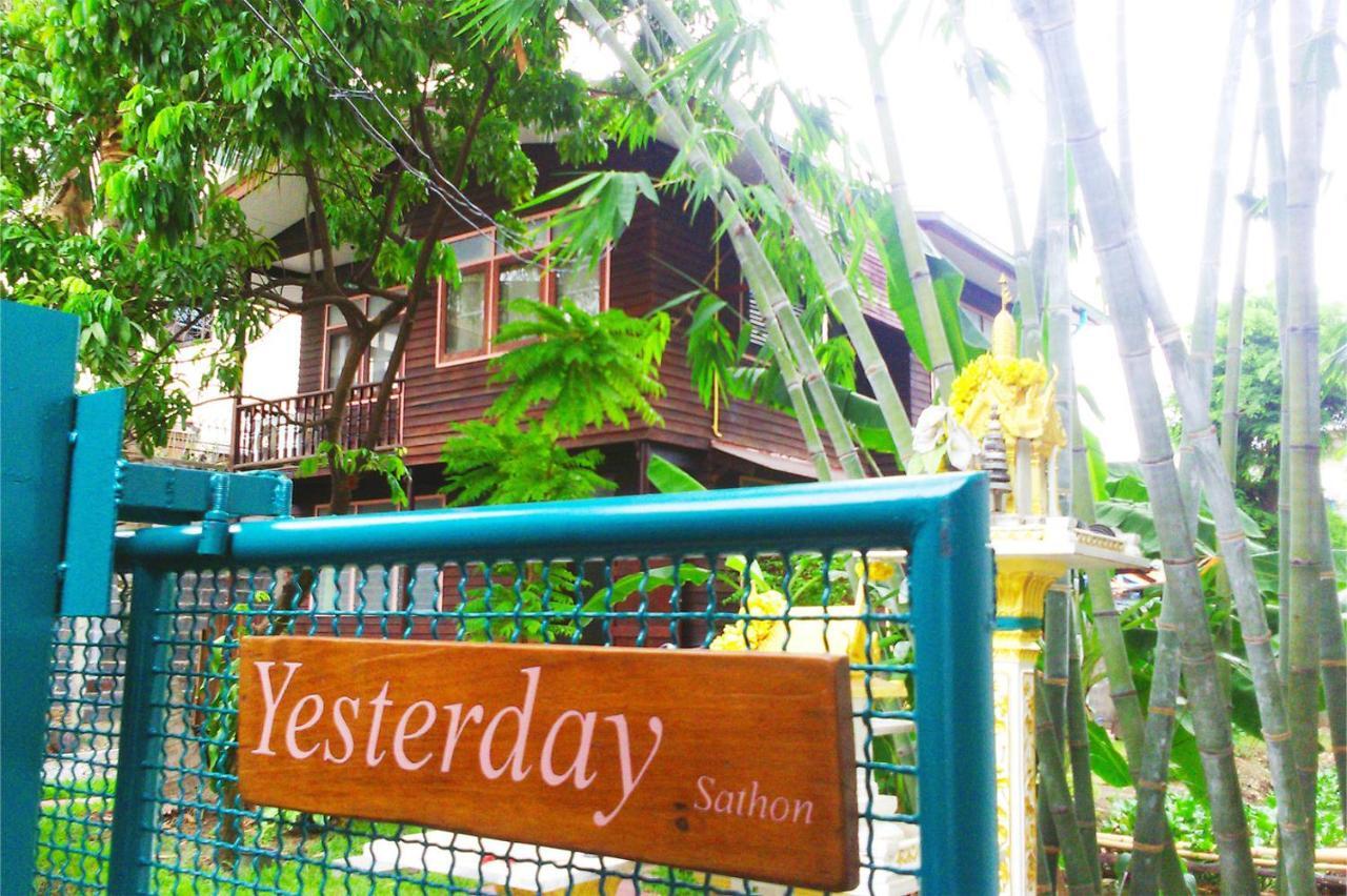 Yesterday Sathon Bangkok Ngoại thất bức ảnh